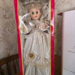 Trim a Home vintage motion angel